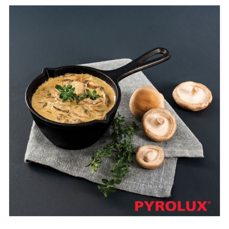 pyrolux pyrocast sauce pot lifestyle image