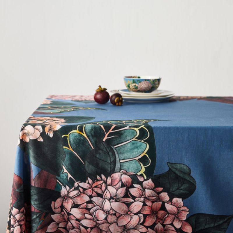 maxwell williams reminisce lifestyle image tablecloth