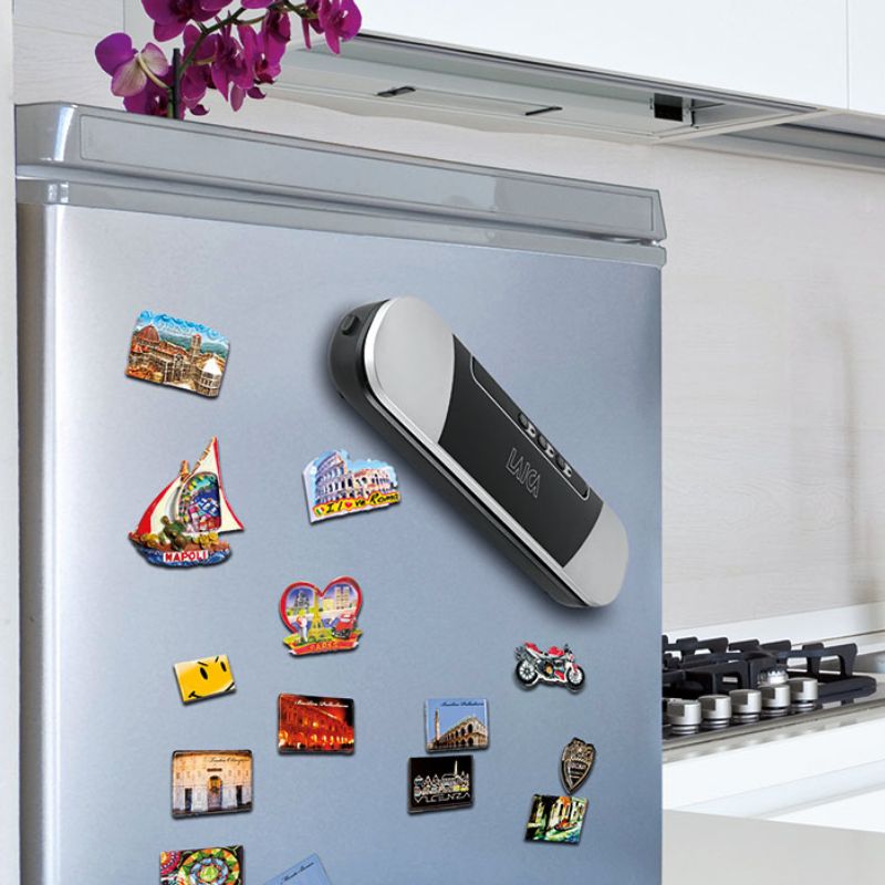 laica vacuum sealer machine vt3205 lifestyle image