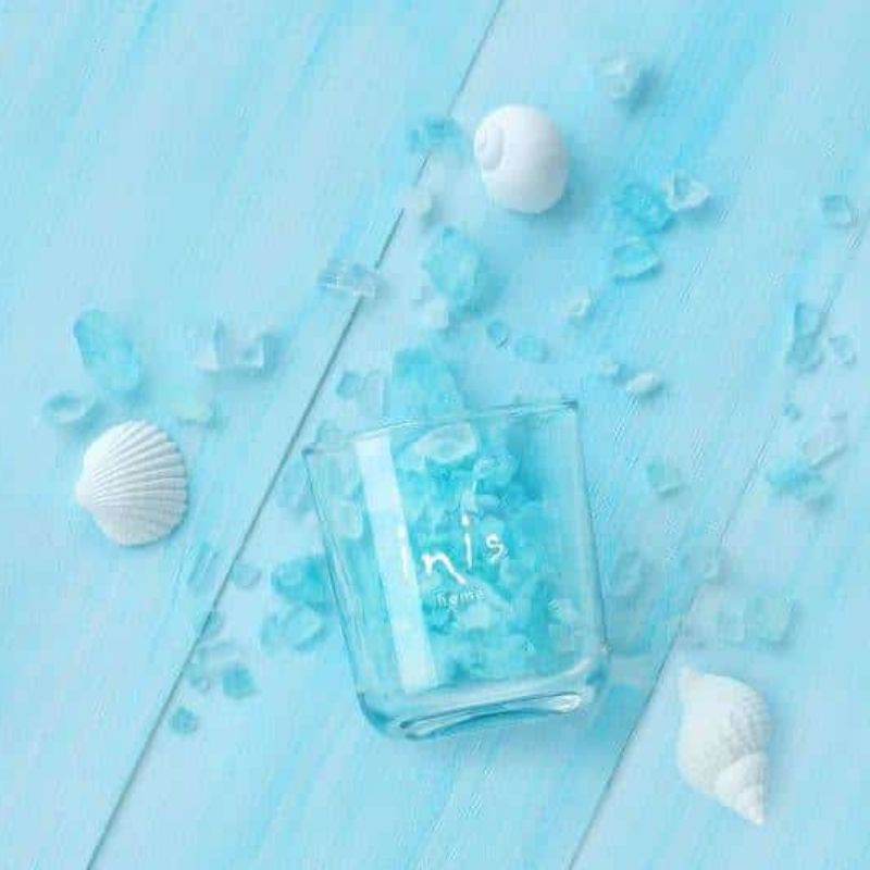inis fragranced seashells lifestyle image