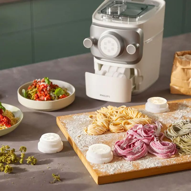 phillips pasta maker 7000 series lifestyle image 2