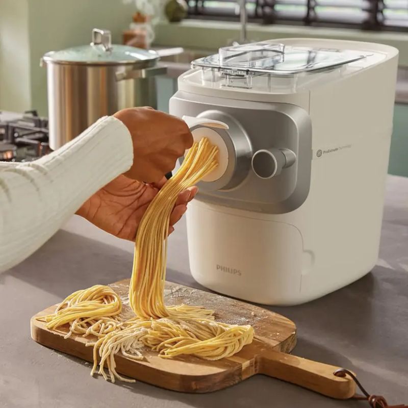 phillips pasta maker 7000 series lifestyle image 3