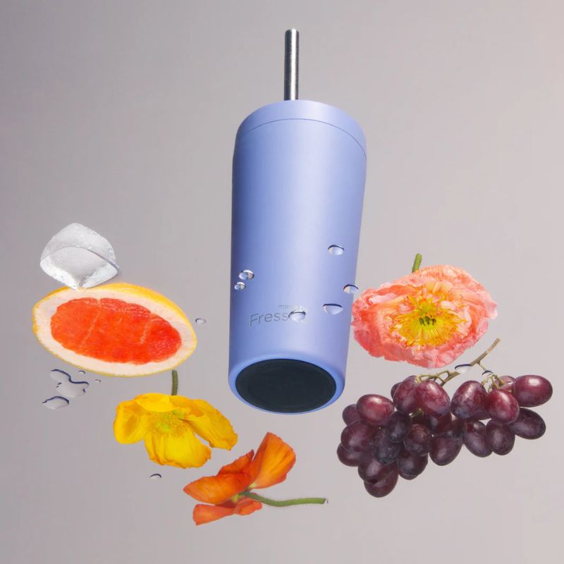 fressko venti tumbler grape lifestyle image