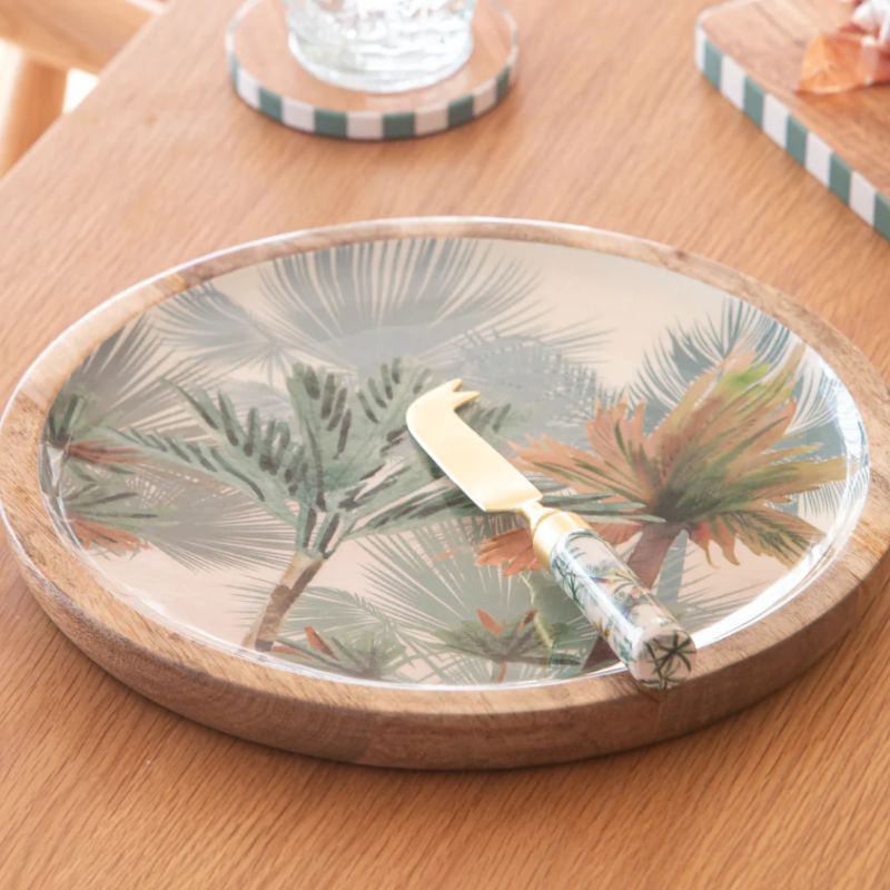 ladelle panama mango wood round platter lifestyle image
