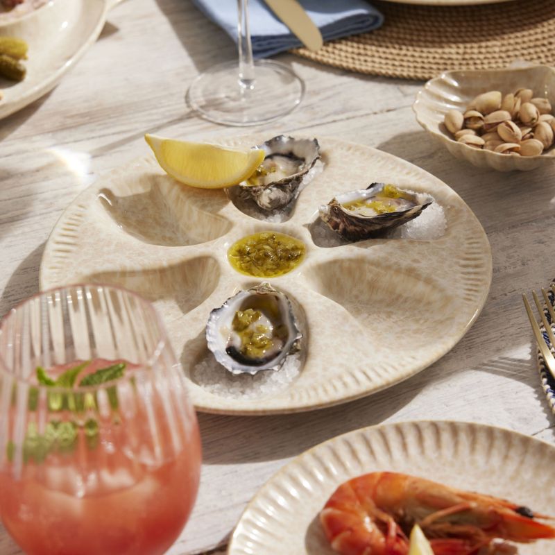 casa domani il mare oyster platter lifestyle image