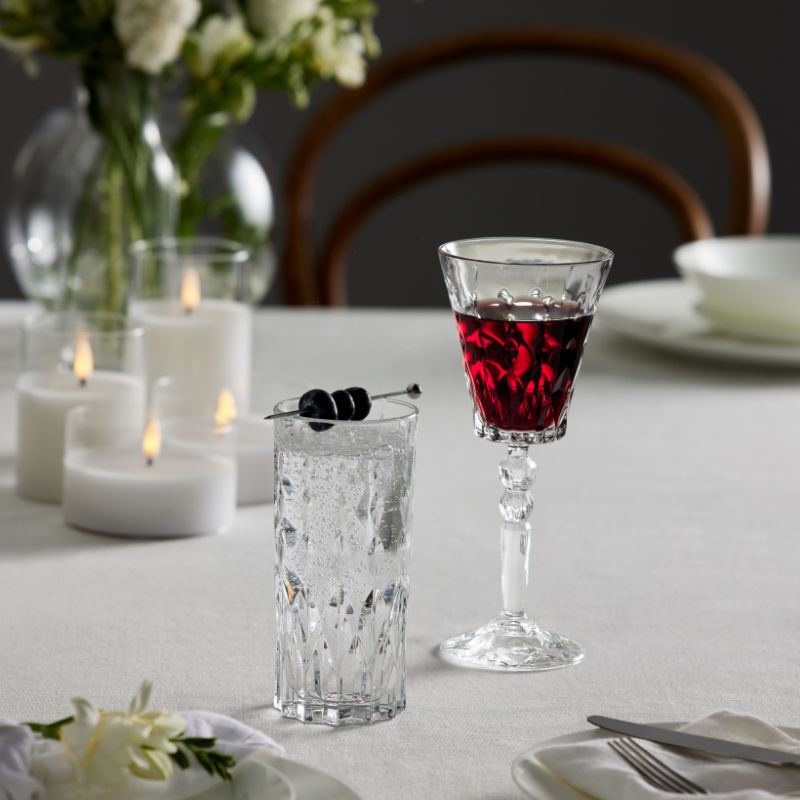 Maxwell Williams Francesca glassware Lifestyle image