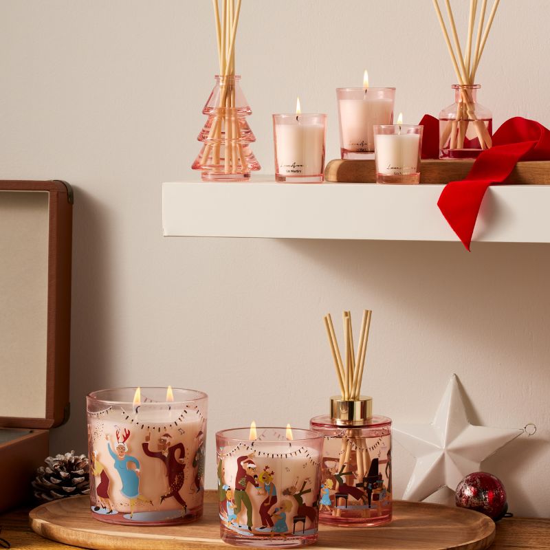love anna jolly folk gin martini lifestyle image
